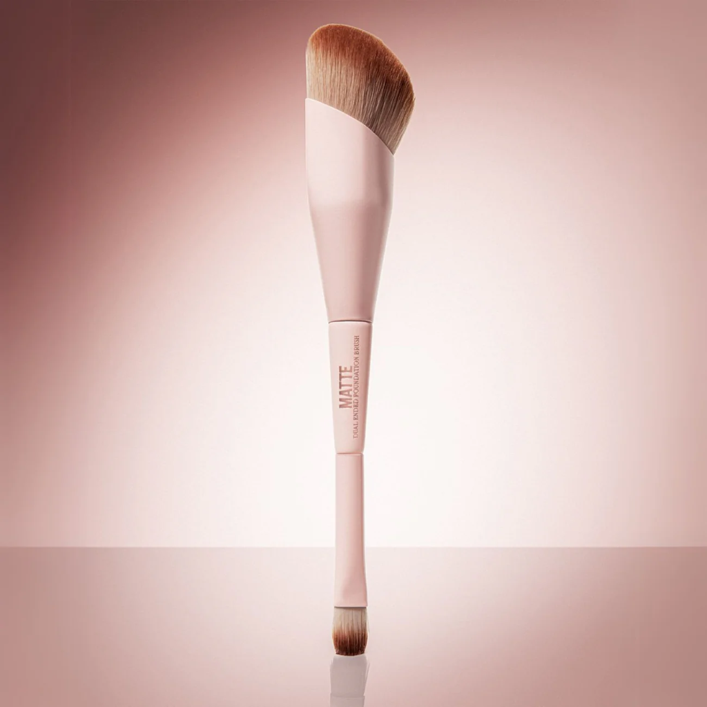 [2601261] FLAWLESS STAY MATTE FOUNDATION DUAL ENDED BRUSH