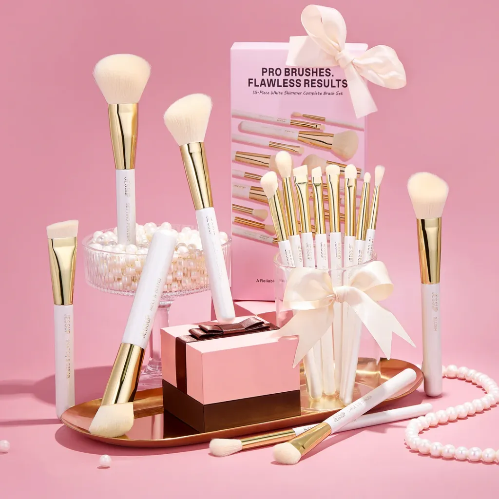 [2606292] 15 Pc White Shimmer Makeup Brush Collection